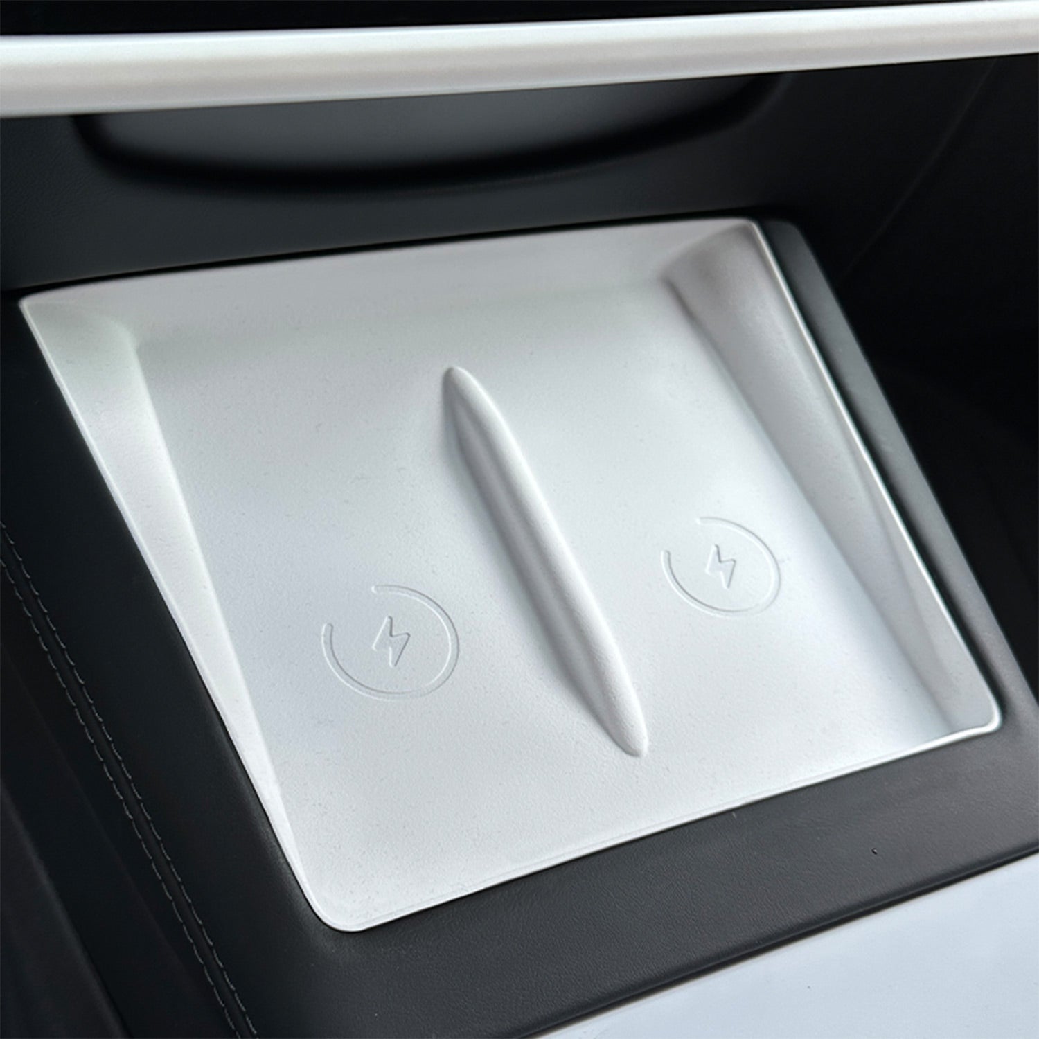Soft Center Console Wireless Charging Mat for Tesla Model 3(21-26) / Y(20-26)