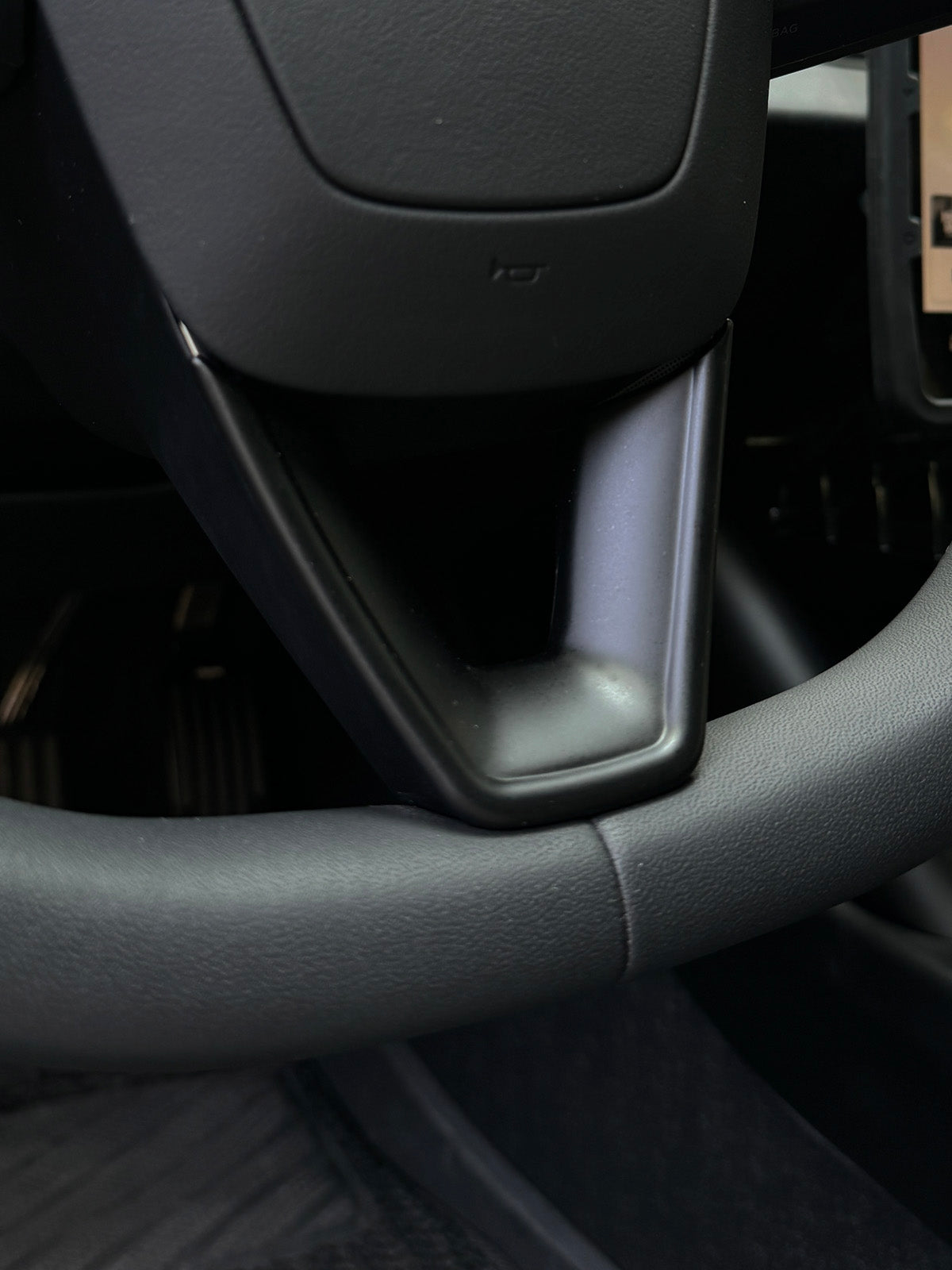 PureDeco Rear Air Outlet Cover Sticker for Tesla Model 3 Highland 24+ / Y Juniper 25+