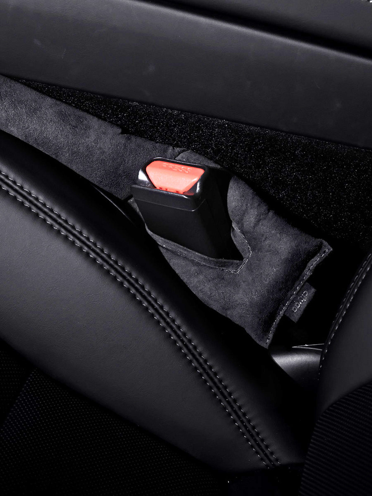 ciiyaa Alcantara Seat Gap Filler