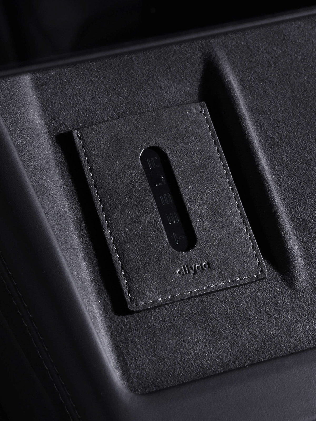 ciiyaa Alcantara Key Case