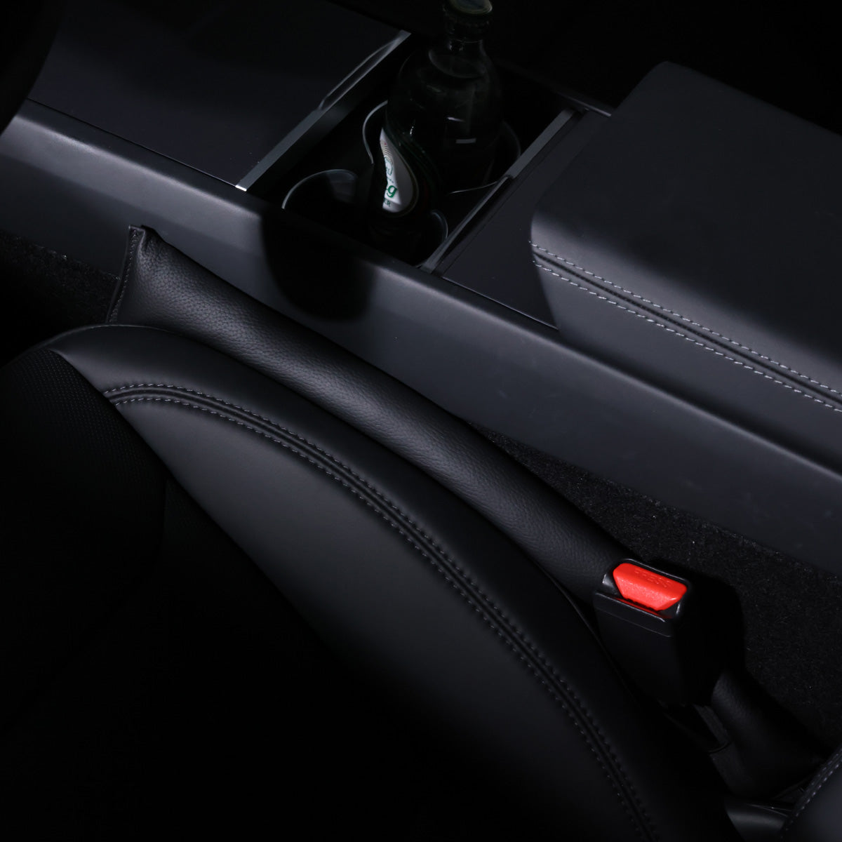 ciiyaa Lychee Cowhide Seat Gap Plug