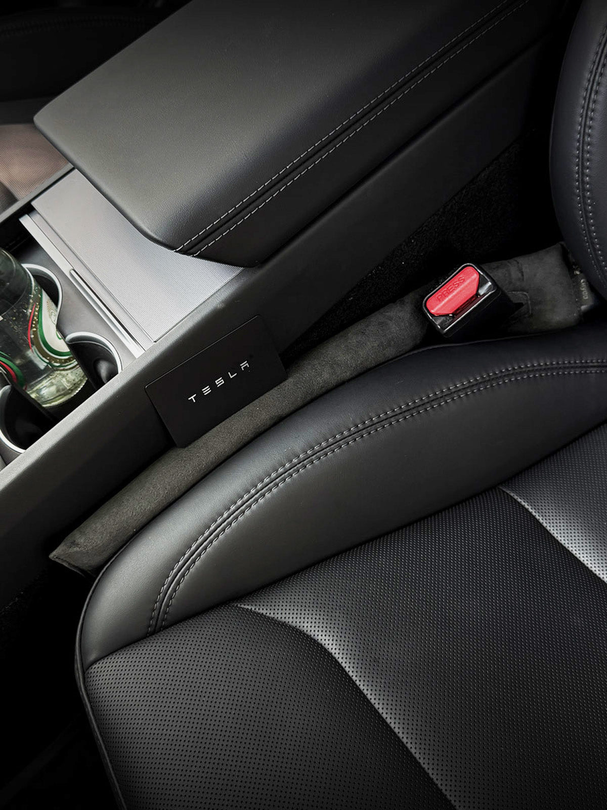ciiyaa Alcantara Seat Gap Filler