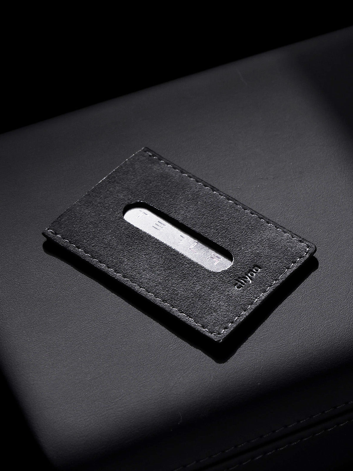 ciiyaa Alcantara Key Case