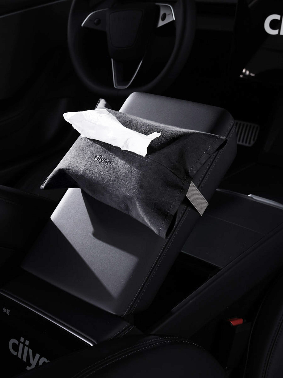ciiyaa Alcantara Flat Tissue Holder