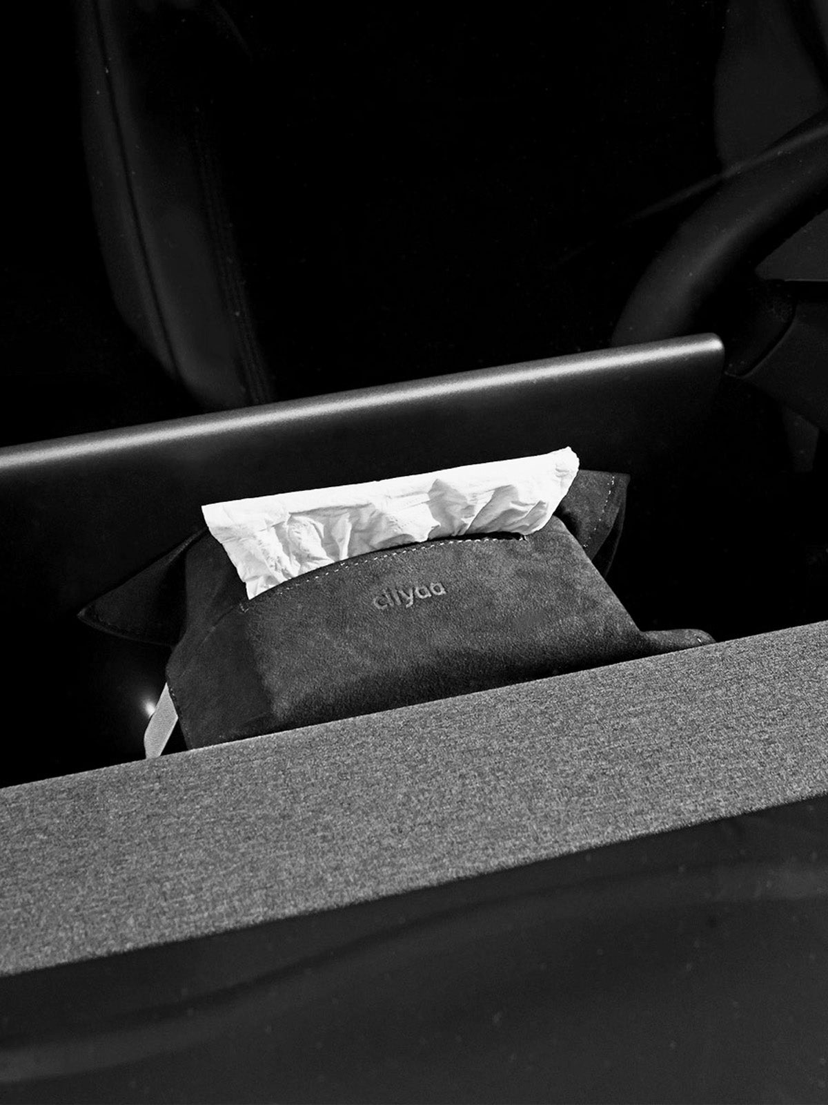 ciiyaa Alcantara Flat Tissue Holder