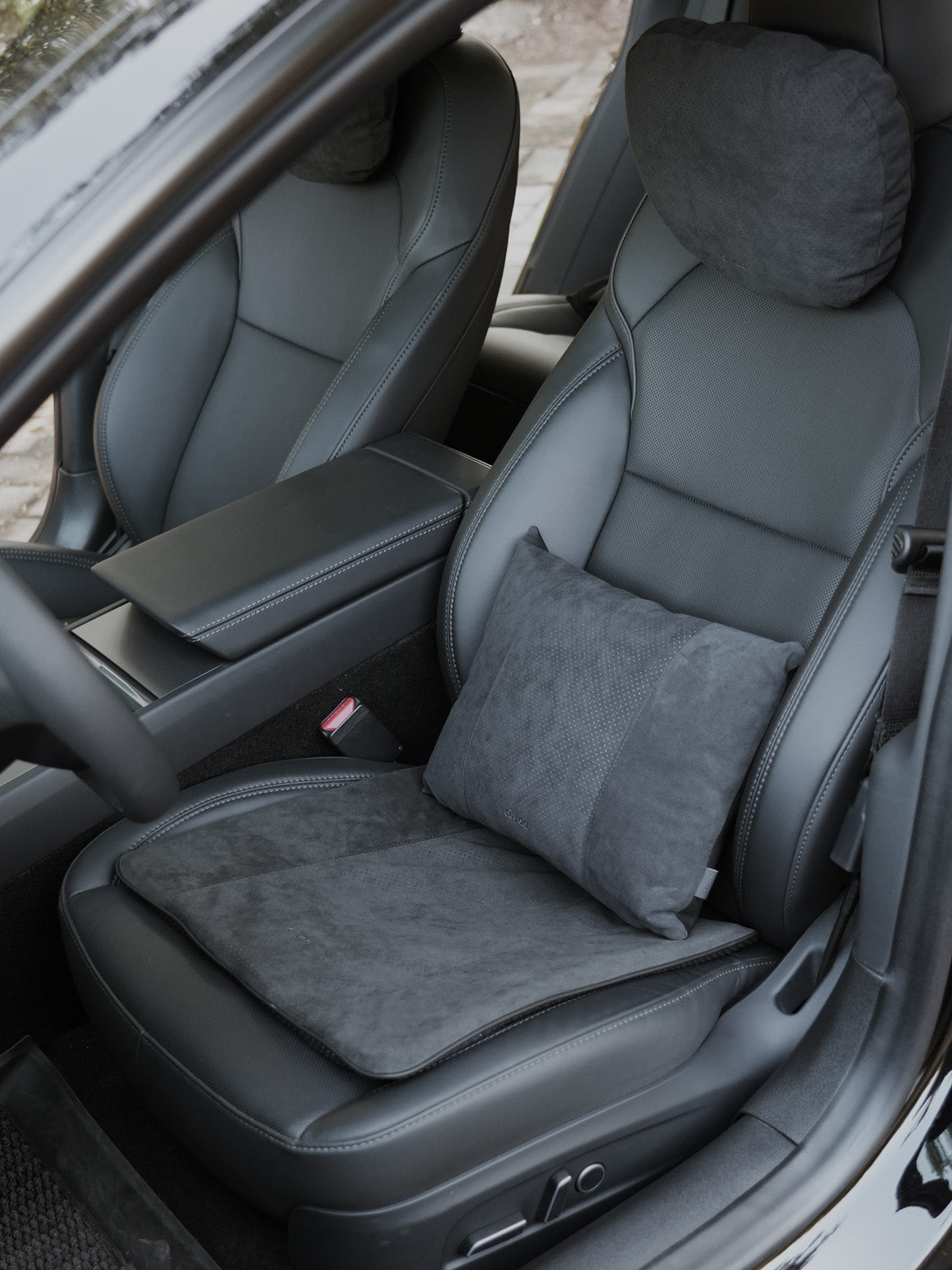 ciiyaa Alcantara Seat Cushion