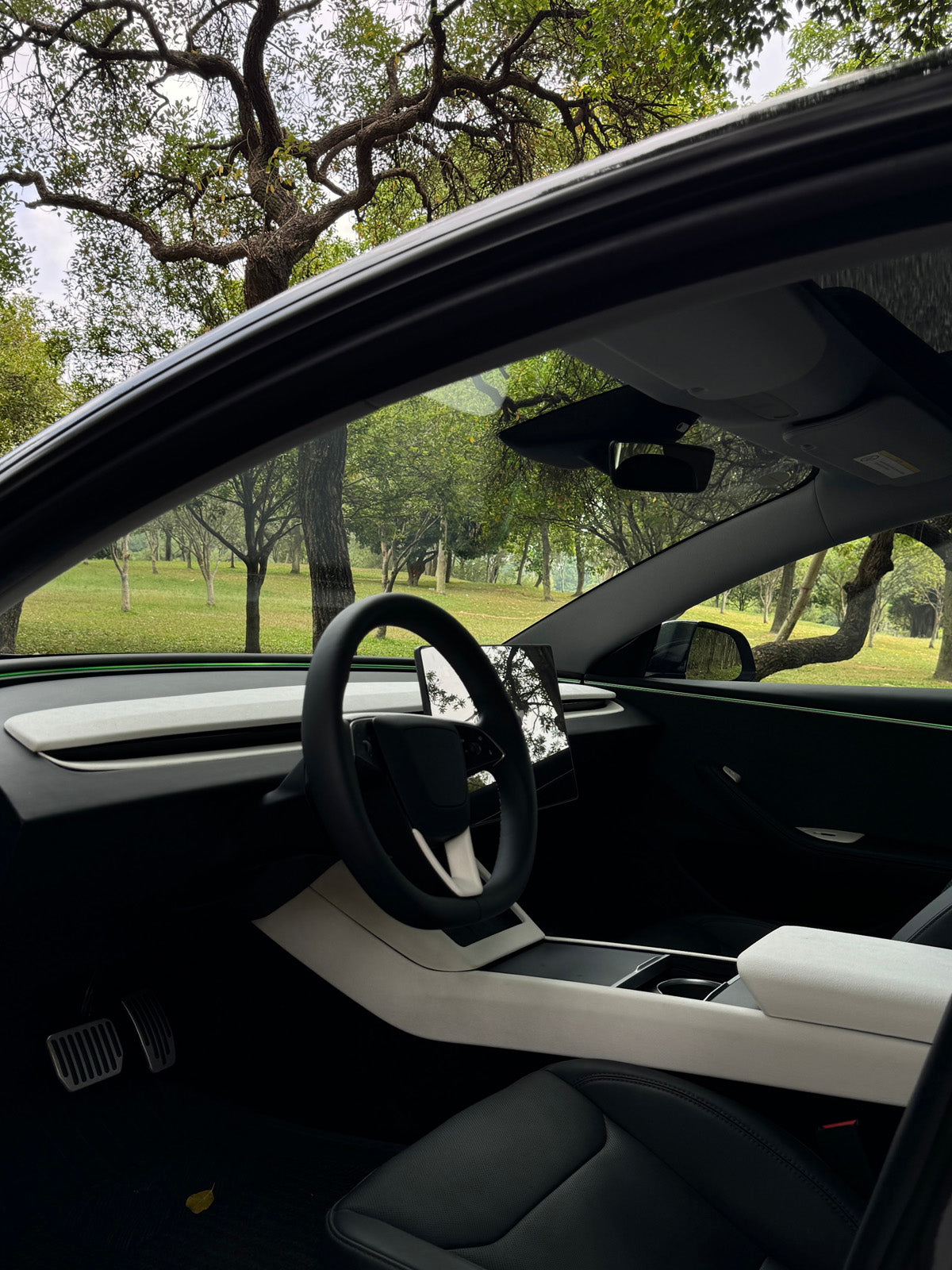 CiyaSuede Wireless Charging Panel Frame for Tesla Model 3 Highland 24+ / Y Juniper 25+