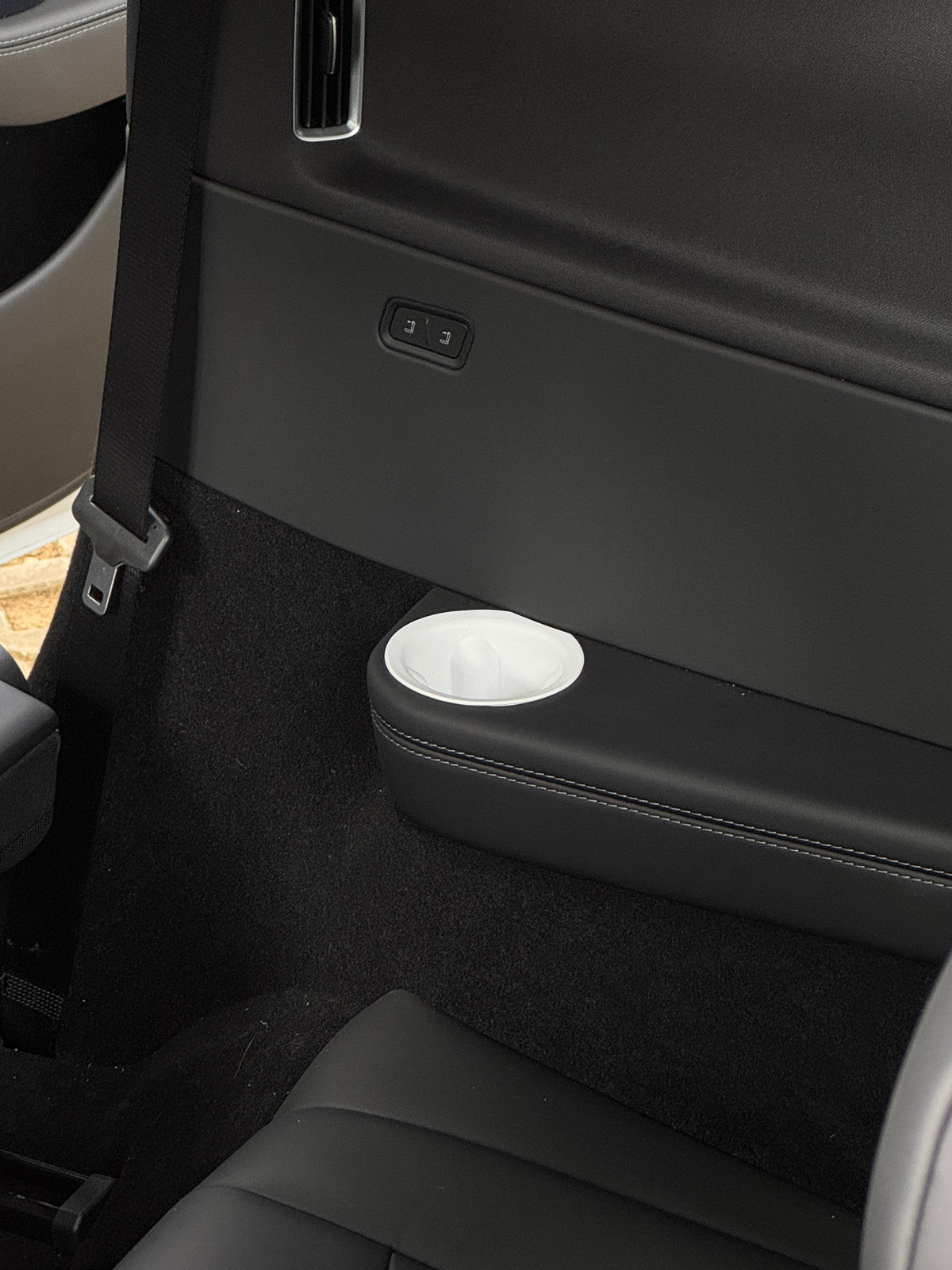 ciiyaa Soft Rear Seat Cup Holder for Tesla Model YL(25-Now)