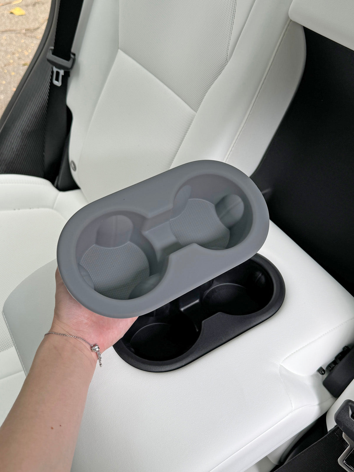 ciiyaa Soft Rear Seat Cup Holder for Tesla Model 3(24-26) / Y(25-26)