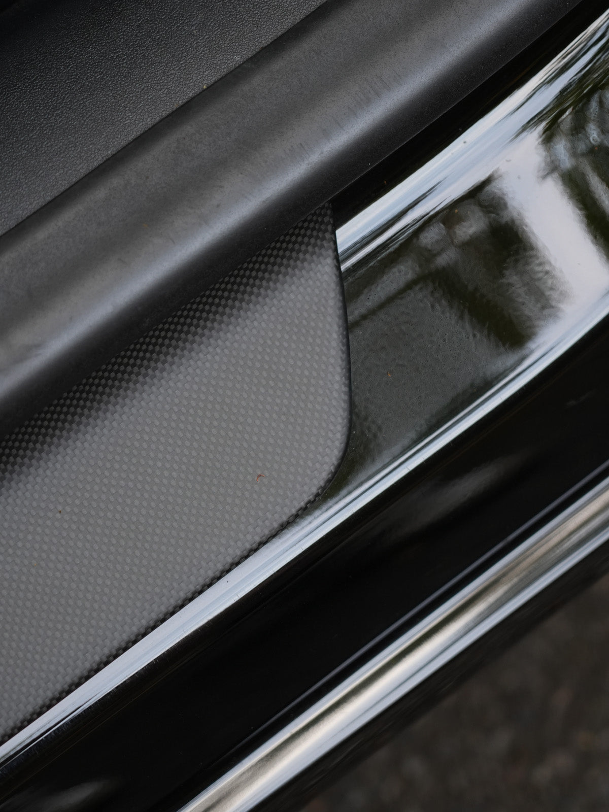 ciiyaa Carbon Fiber Door Sill Protector for Tesla Model 3 Highland 24+