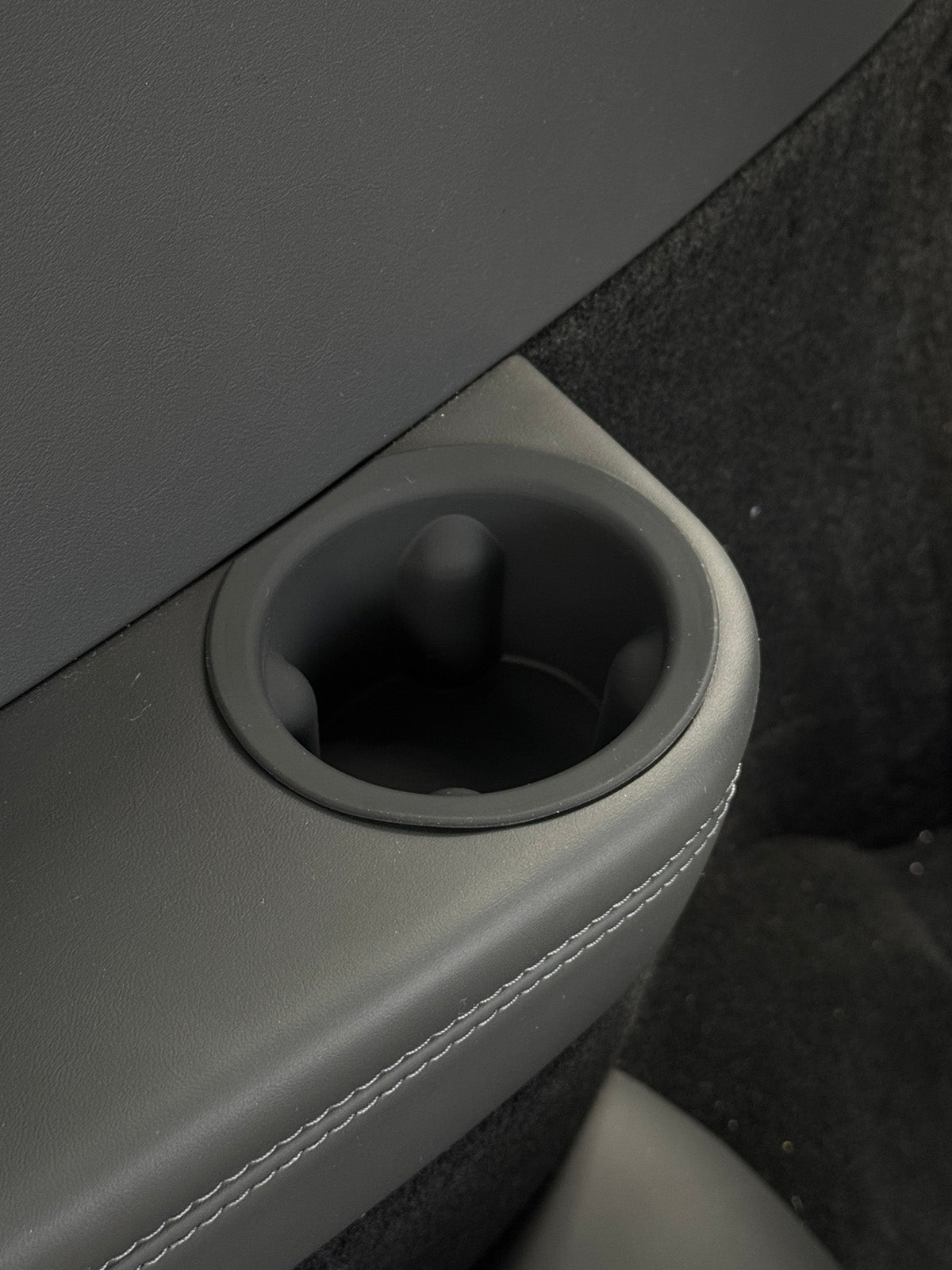 ciiyaa Soft Rear Seat Cup Holder for Tesla Model YL(25-Now)
