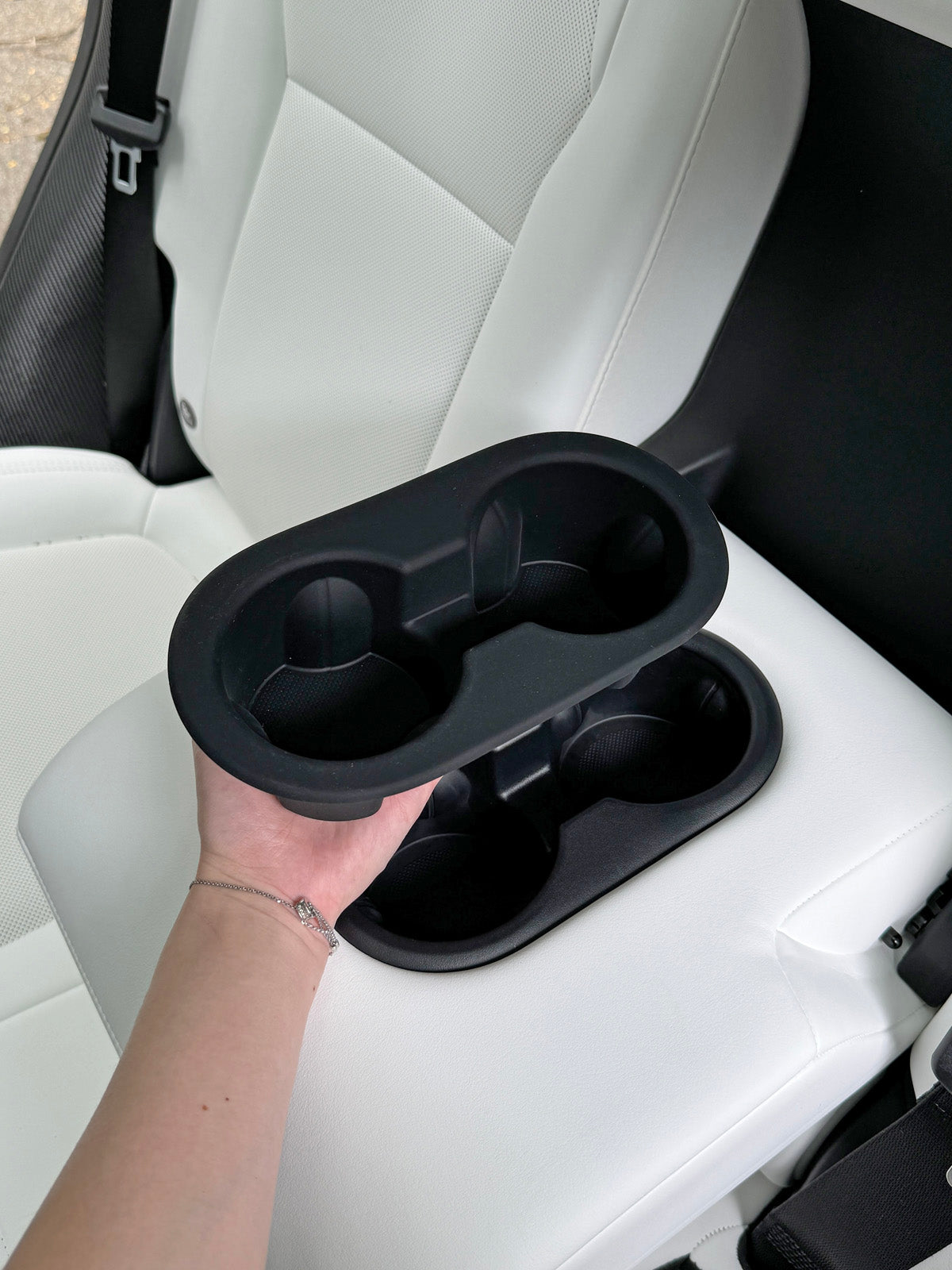ciiyaa Soft Rear Seat Cup Holder for Tesla Model 3(24-26) / Y(25-26)