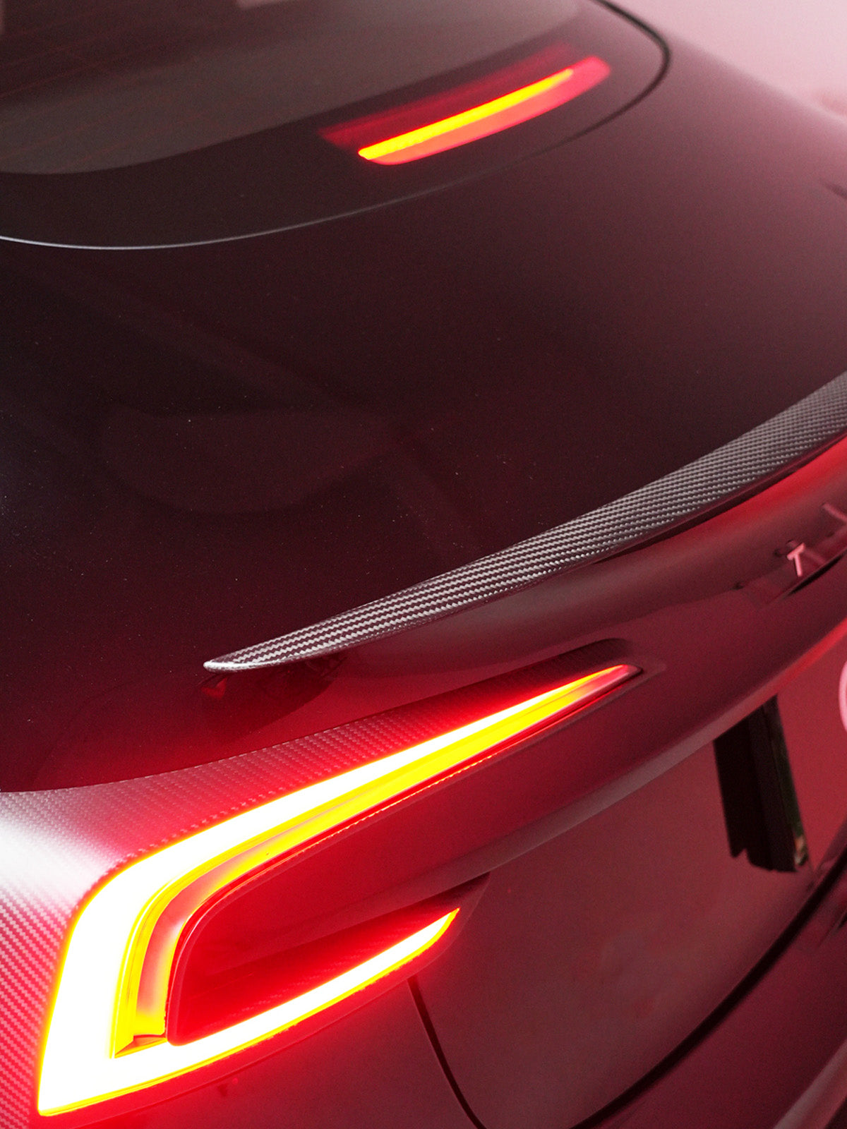 Carbon Fiber Rear Spoiler for Tesla Model 3 (21-26) / Y (20-26)