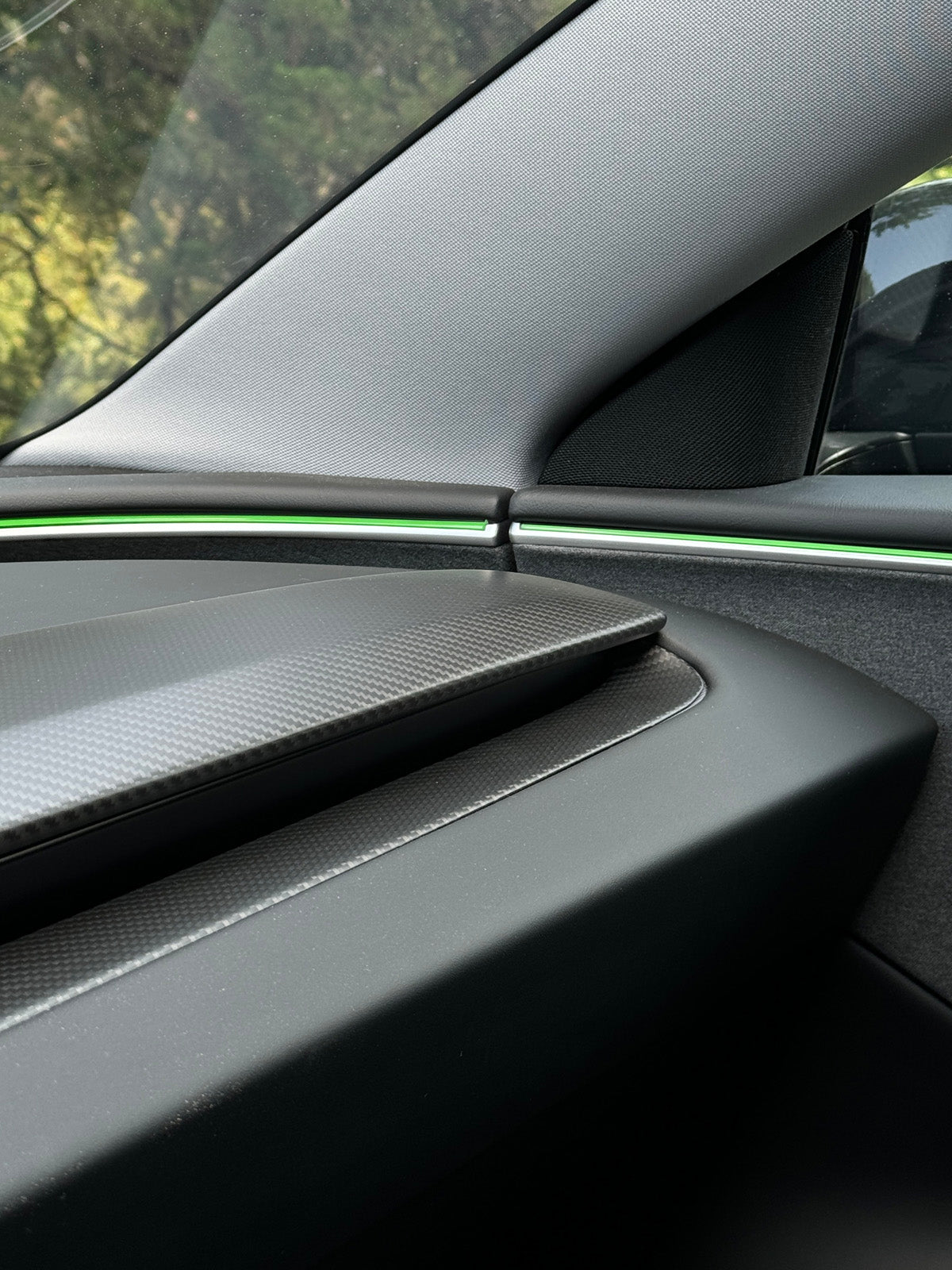 Carbon Fiber Dashboard Vent Trim for Tesla Model 3 (24-26) / Y (25-26)